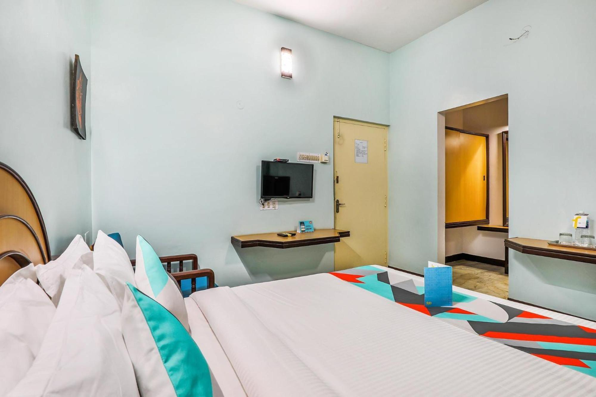 Fabexpress Santhi Inn - 500 Meters From Promenade Beach Pondicherry Eksteriør bilde